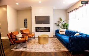 Image of Stylish South Philly 4 Bdrm Townhouse with Free Street Parking