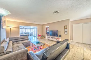 Image of Lovely house -- near the strip!