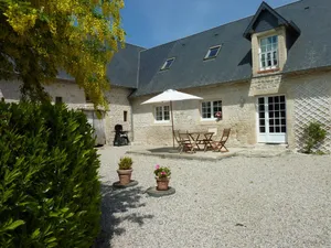 Image of The calm of the countryside near the beaches and the historic town of Bayeux