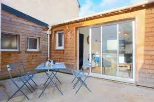 Image of Superbe Maison 4 personnes entre le port et le centre, COUR PRIVATIVE, WiFi & Netflix gratuits