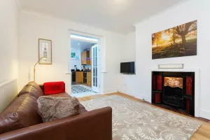 Image of Peaceful in Wimbledon, by Veeve