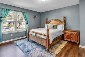 Image of 1.5 Miles to dwntwn, Beautiful 3bd, Huge 2 car gar