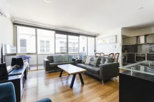 Image of Centrally located modern 2 level apartment