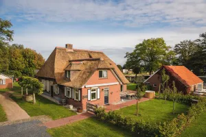 Image of Luxury group accommodation for 14 people
