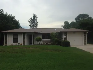 Image of Comfy House Near River And Beach