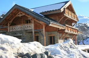 Image of Beautiful Modern Chalet, Huez Village, Ideal for Ski IN\/OUT & Cycling Holidays