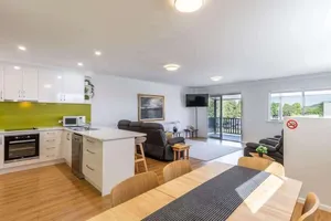 Image of Central Chic