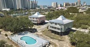 Image of Relax and Unwind at the Beach! 2 BR\/2BA Condo\/Large balcony overlooks the pool!