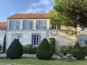 Image of 5-room apartment 2 mn walk from town. 5 mn from beaches, 25 mn from Royan.