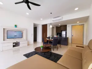 Image of Grand Medini Suites B17*6pax Wi-Fi by RR JBcity