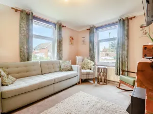 Image of 3 bedroom accommodation in Chelmondiston