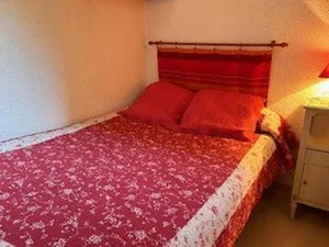 Image of Cozy Studio for 4, Near Shops & Slopes, South-Facing Balcony, Ski Locker, Optional WiFi & Parking
