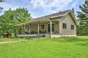 Image of Modern Northwoods Lakefront | Sauna Arrives Late June!
