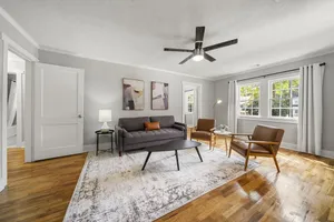 Image of Cozy 2BR Cottage in Downtown Warm Springs (B)