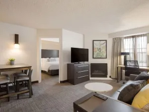 Image of Pleasant Stay, Convenient Location! 2 Relaxing Units, Pets Allowed, Kitchen!