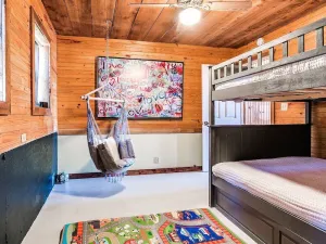 Image of Waterfront Sandy beach 3\/3 Eufaula home w\/ Hot Tub firepit zipline pond & land!