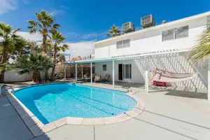 Image of Spacious 5-Bedroom Retreat with Pool Minutes from the Las Vegas Strip