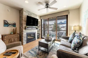 Image of Blue River Flats Condo - Beautiful Silverthorne Getaway