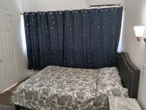 Image of Remodeled 2 Bedroom Private Home 1 Full bath\/kitchen\/living room w\/ BIG SMART TV