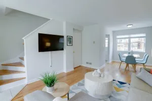Image of Sojourn Townhome in Old Town Alexandria with Relaxing Yard