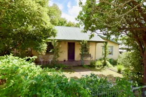 Image of Waragil Cottage - Original Settler's Home