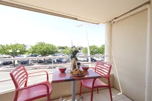 Image of Un appartement sur la marina de St-Gilles