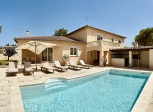Image of Beautiful spacious house, comfortable, quiet. while being close to shops