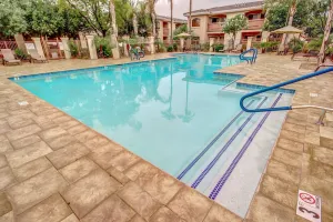Image of Not Evolve - 2 KINGS, ground floor - Heated Pool & gas grill! Cardinals Stadium!