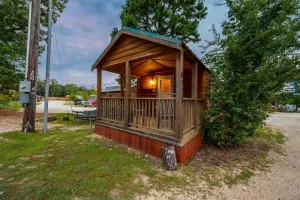 Image of Durango: Sleep 4, Tiny Cabin, Pets, Near Park\/Lake