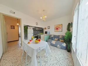 Image of Flat with balcony front the beach.