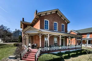 Image of Charming Historic 4 Bedroom with Hot Tub