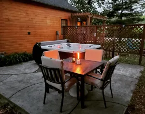 Image of Lakeview Cabin with hot tub and located close to wineries