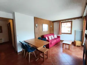 Image of Residence Les Airelles - Large south facing apartment, beautiful view, covered garage, direct access to slopes