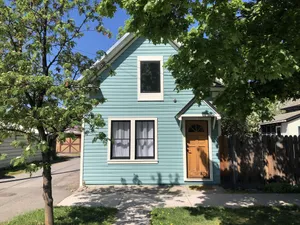 Image of Cozy Cottage Downtown