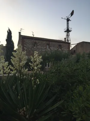 Image of Very nice charming farmhouse in the heart of a vineyard overlooking the sea (5km)