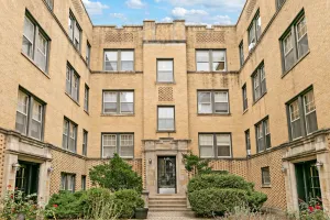 Image of Vibrant 1BR Apartment in Roscoe Village - Marshfield N3