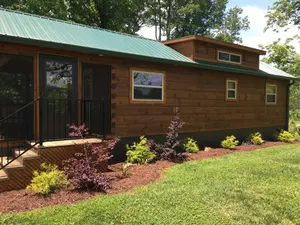 Image of Romantic Getaway! 15 min to Lake Lure \/ Chimney Rock \/ 45 Min Blue Ridge Parkway