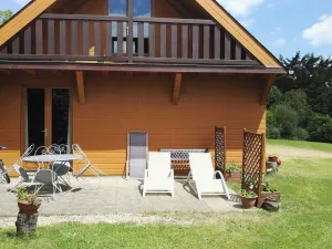 Image of Charming Wooden House with Garden and High-Speed Internet, Near Hiking Trails