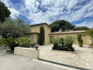 Image of Appartement Mitoyen Dans Belle Propriété