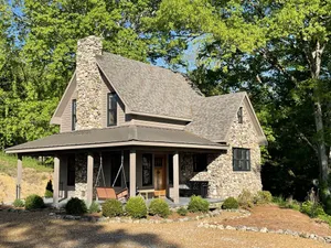 Image of Gate Cottage, private getaway in a stylish new home\nw\/views, hiking and a creek.