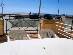 Image of Appartement Front de Mer avec Terrasse, Proche École de Voile - 4 Pers, Saint-Hilaire-de-Riez - FR-1-323-455