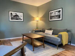 Image of The Stilt Studio - Modern Stay, Walk to Campus