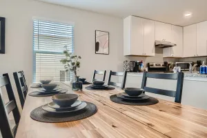 Image of Gorgeous 4br\/2.5ba Home Near Downtown SA\/Alamodome