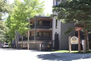 Image of Gorgeous Aspen Condo By Lift #1 Ski In\/out Parking