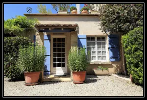 Image of \"Chez Pauline\" sleeps 2 self catering luxury gite 10mins from Avignon!