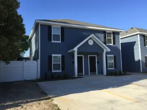 Image of Awesome Location 2 Bedroom 2.5 Bath \/ Dog Friendly - 511B