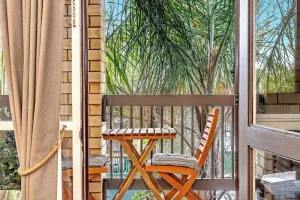 Image of 'Treetops at Glenelg' Coastal Stay with Leafy Patio