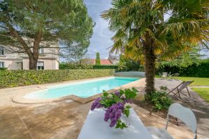 Image of Exceptional residence in wooded grounds with swimming pool