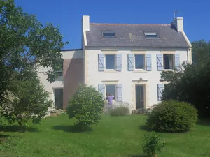 Image of The irresistible charm of a 1930s house near the sea
