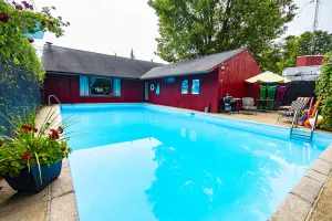Image of Your own Private Pool Downtown!  Midway between Spooky Nook & Amish Country